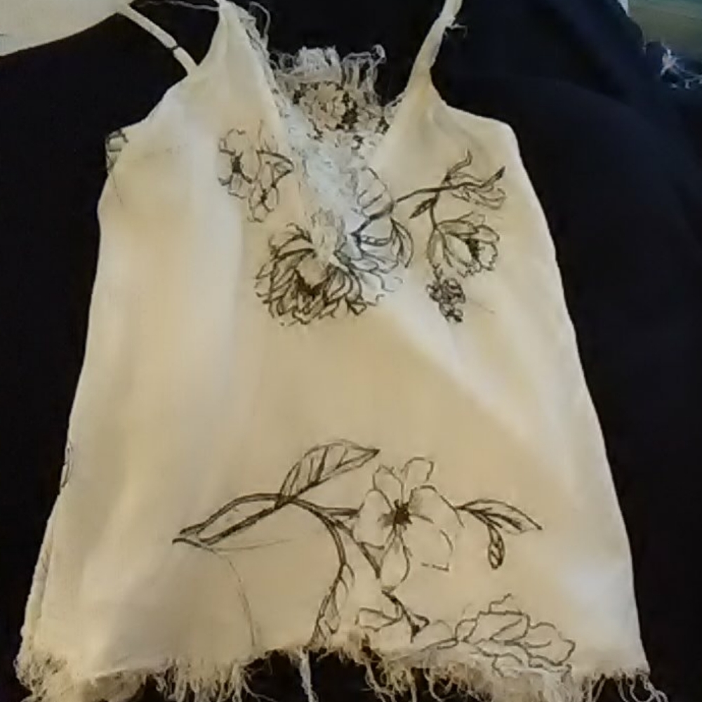 Tanktop - Picture 2 of 4